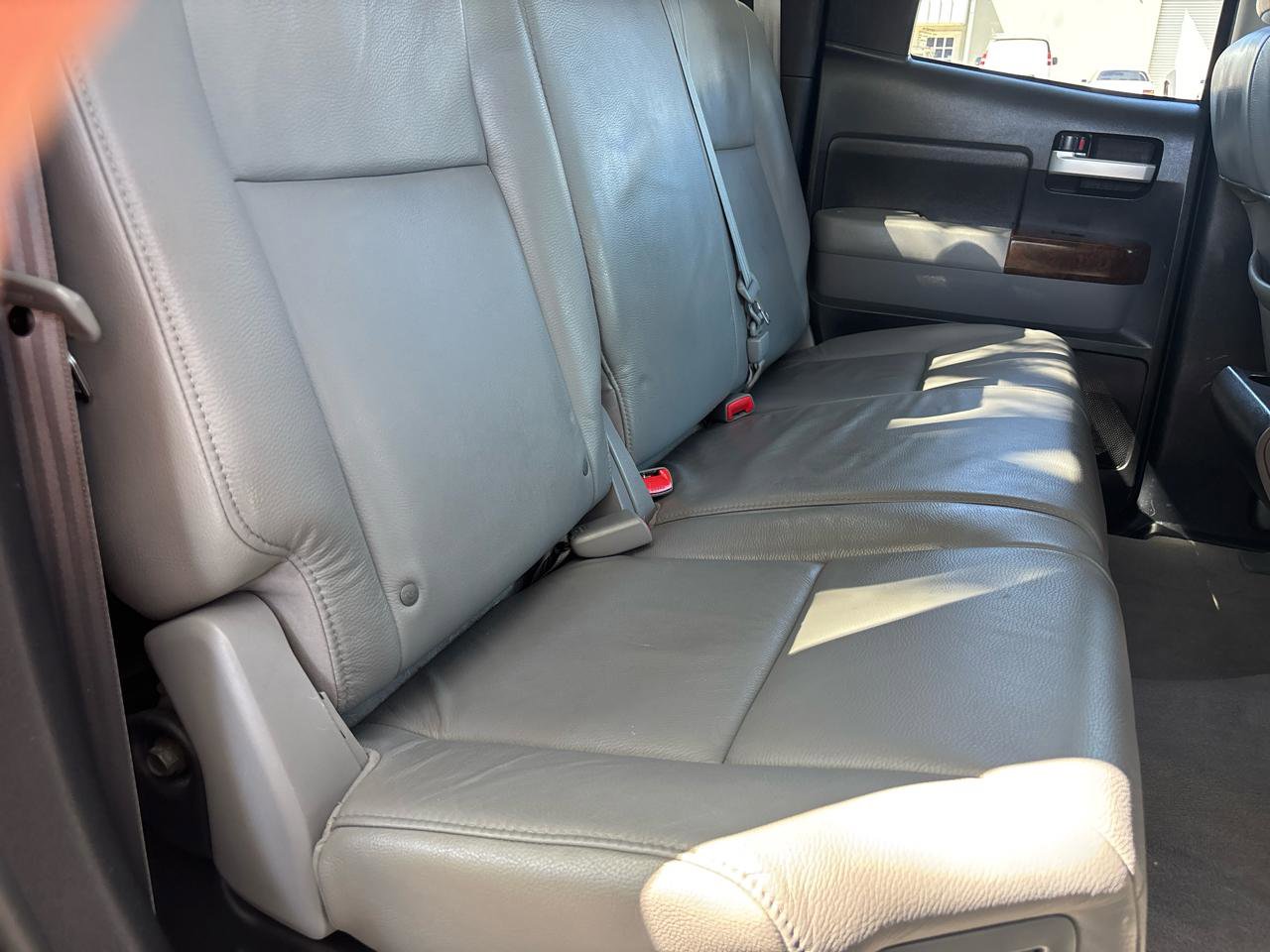 Used 2010 Toyota Tundra Limited AWD/4WD image 26