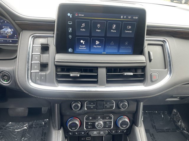 Used 2023 Chevrolet Suburban Premier AWD/4WD image 16