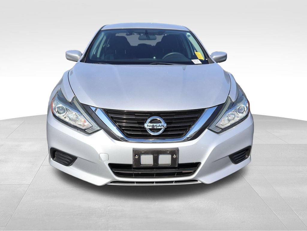Used 2017 Nissan Altima 2.5 S w/ Power Driver Seat Package FWD image 6