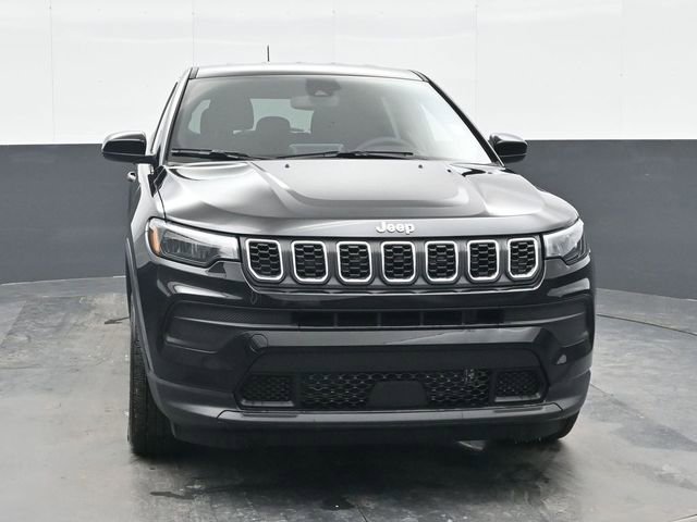 Used 2025 Jeep Compass Sport w/ Mopar Graphics Package AWD/4WD image 7