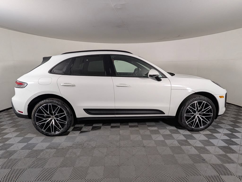 New 2026 Porsche Macan AWD/4WD image 8