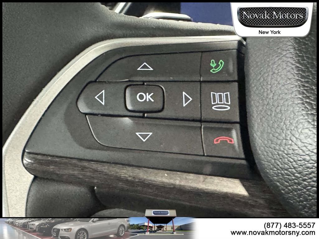 Used 2023 Jeep Grand Cherokee L Limited image 17