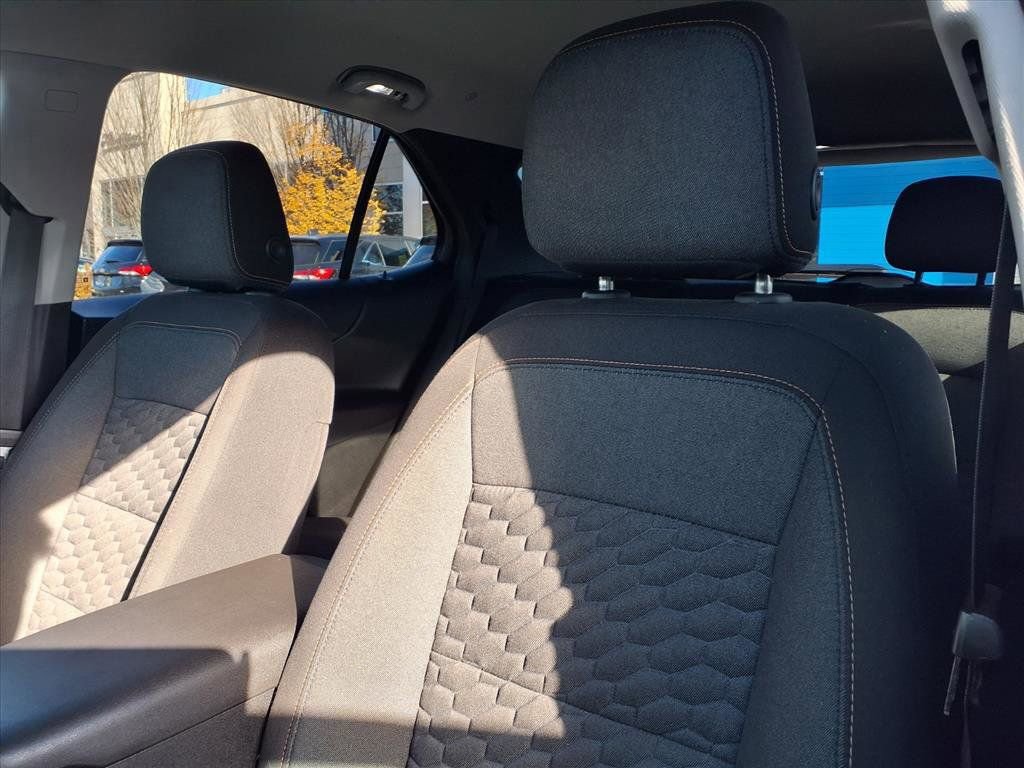 Used 2019 Chevrolet Equinox LT image 12