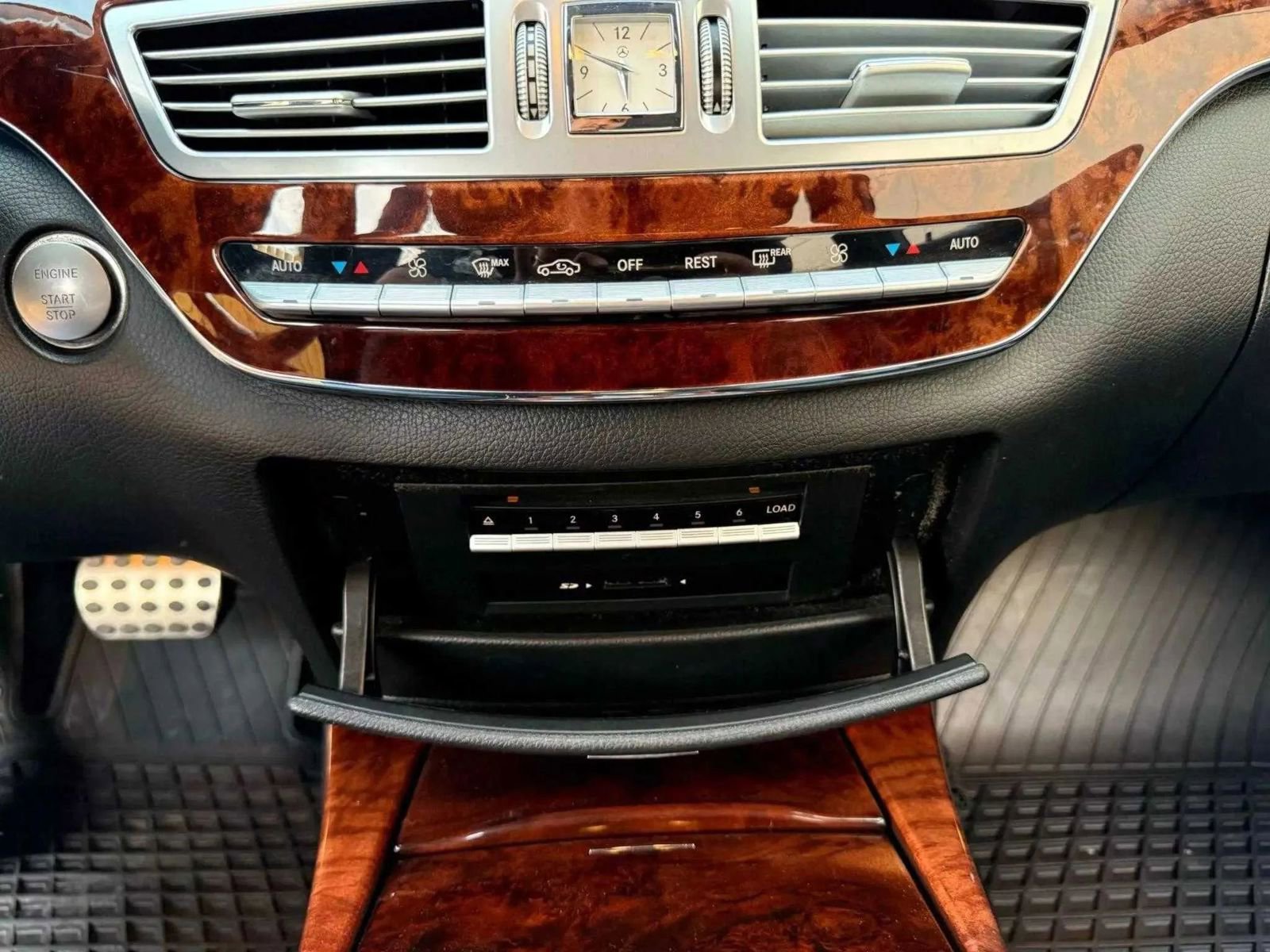 Used 2010 Mercedes-Benz S 550 image 24