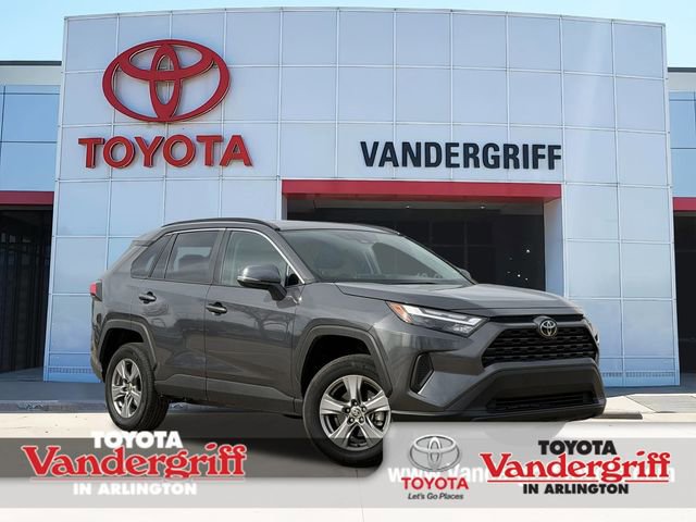 Used 2025 Toyota RAV4 XLE image 1