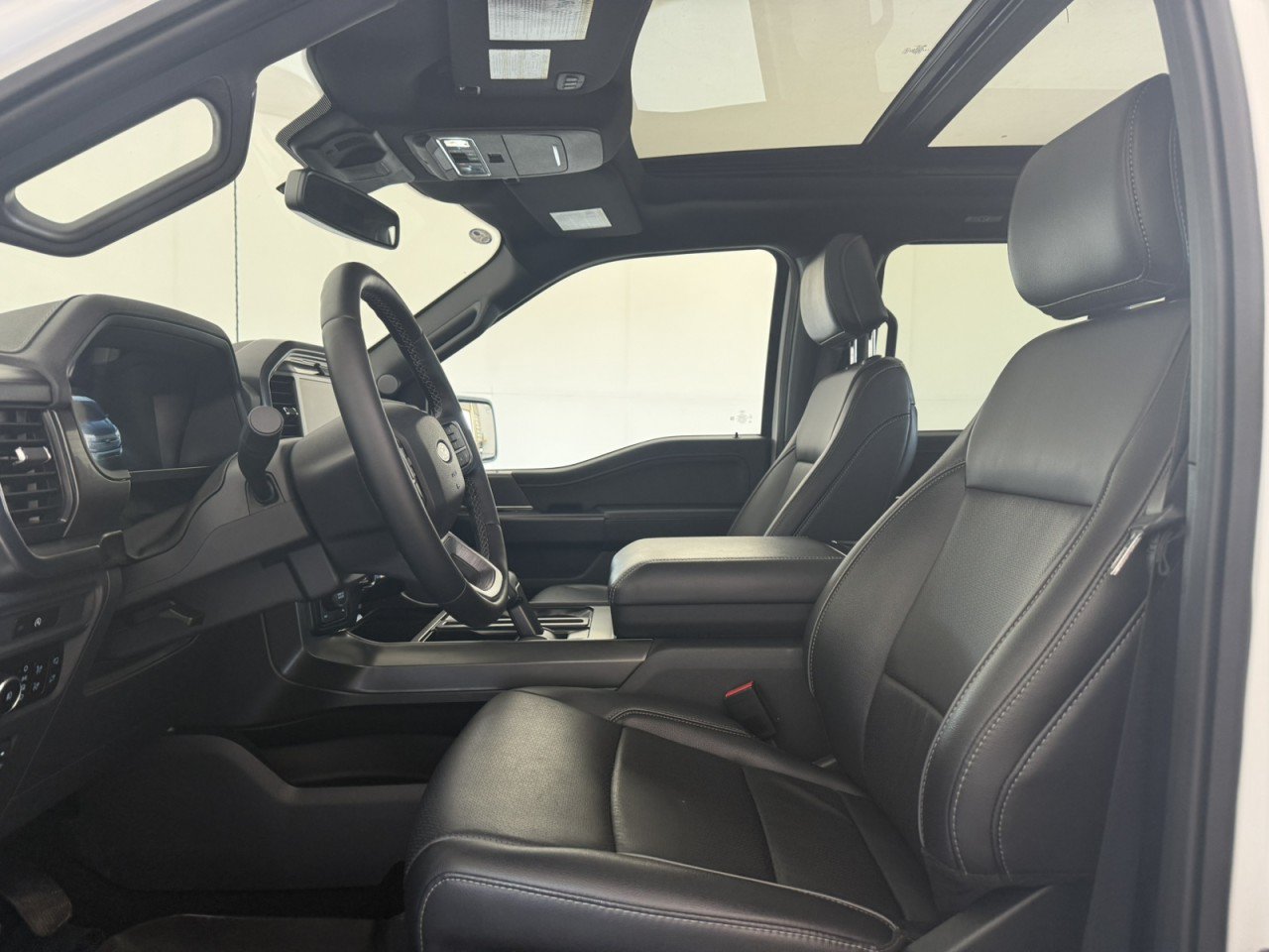 Certified 2025 Ford F150 Lariat AWD/4WD image 15