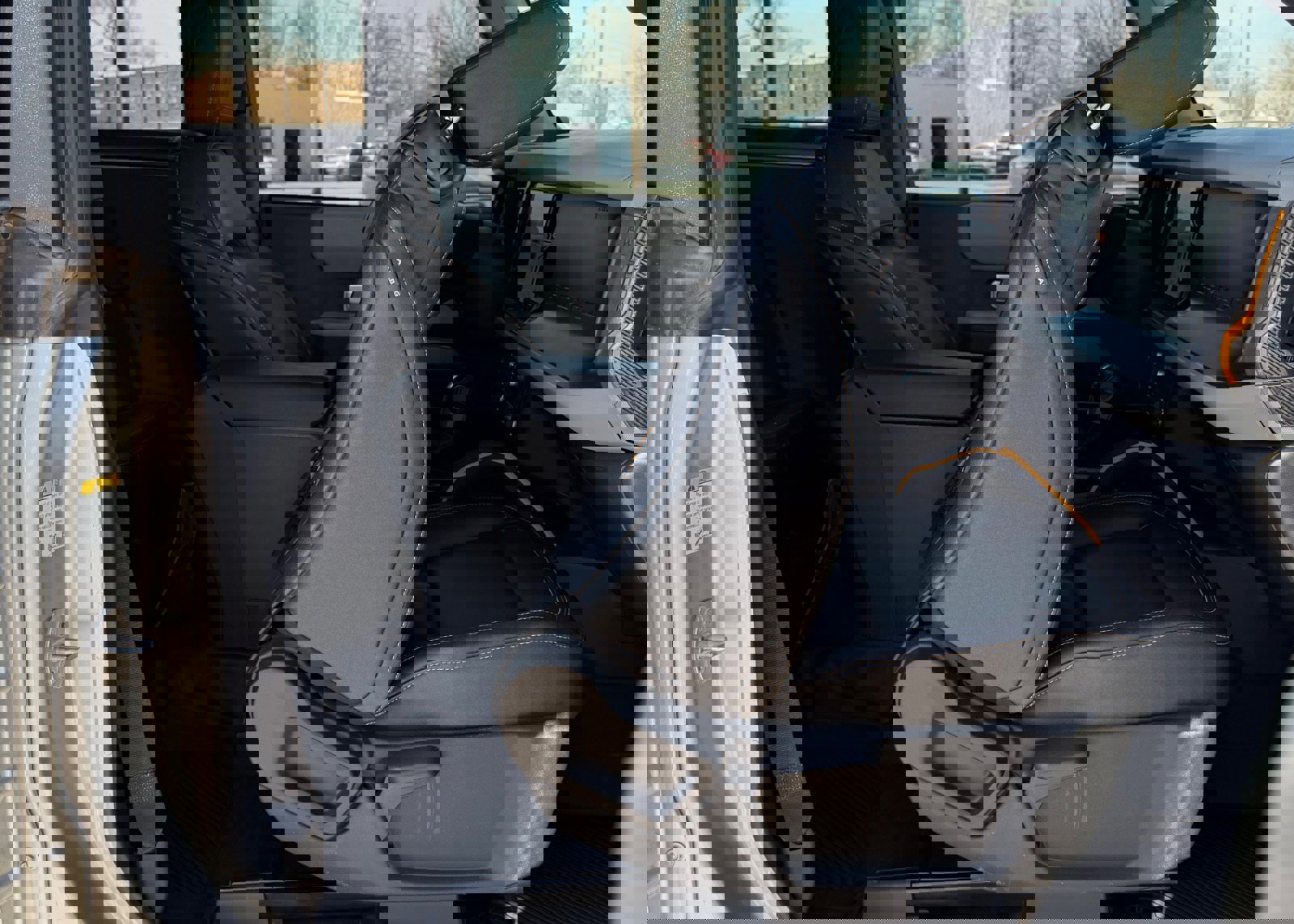 Certified 2023 Ford Bronco Badlands w/ Sasquatch Package image 31