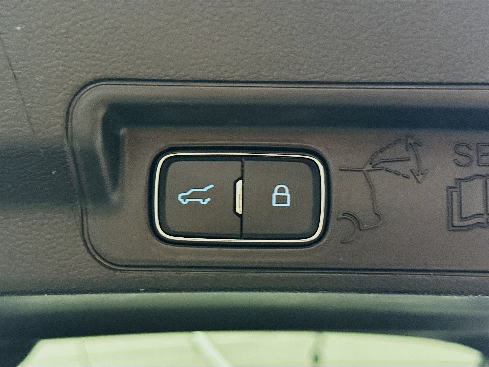 Used 2025 Ford Explorer Platinum w/ LUX Leather Package image 30