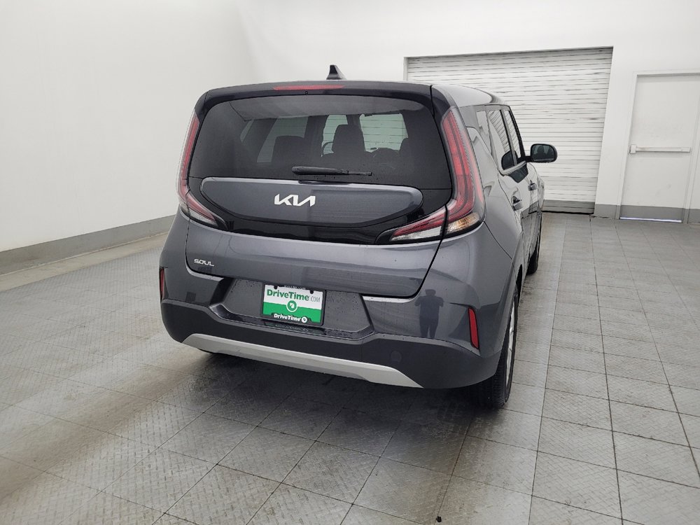 Used 2023 Kia Soul LX w/ LX Technology Package image 7