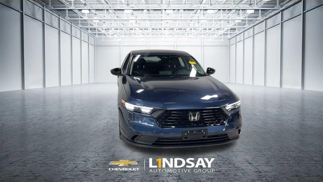 Used 2025 Honda Accord SE image 4