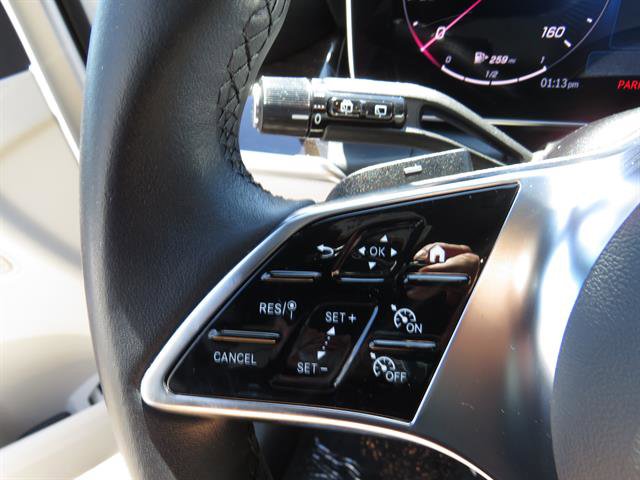 Used 2025 Mercedes-Benz GLC 350e 4MATIC image 11
