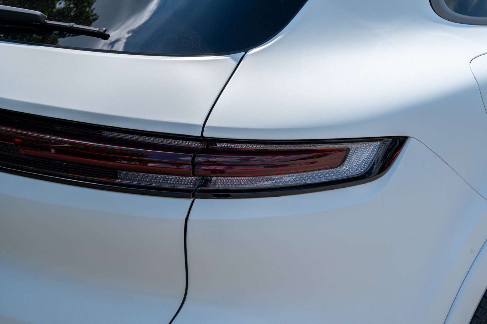 Certified 2025 Porsche Cayenne Turbo AWD/4WD image 14