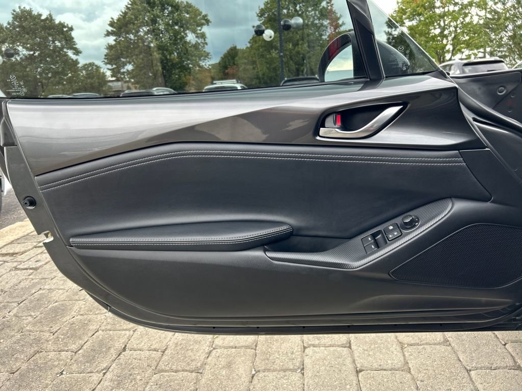 Certified 2023 MAZDA MX-5 Miata Club image 13