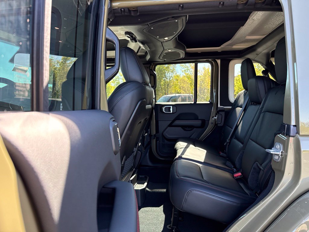 New 2027 Jeep Wrangler Unlimited Rubicon AWD/4WD image 22
