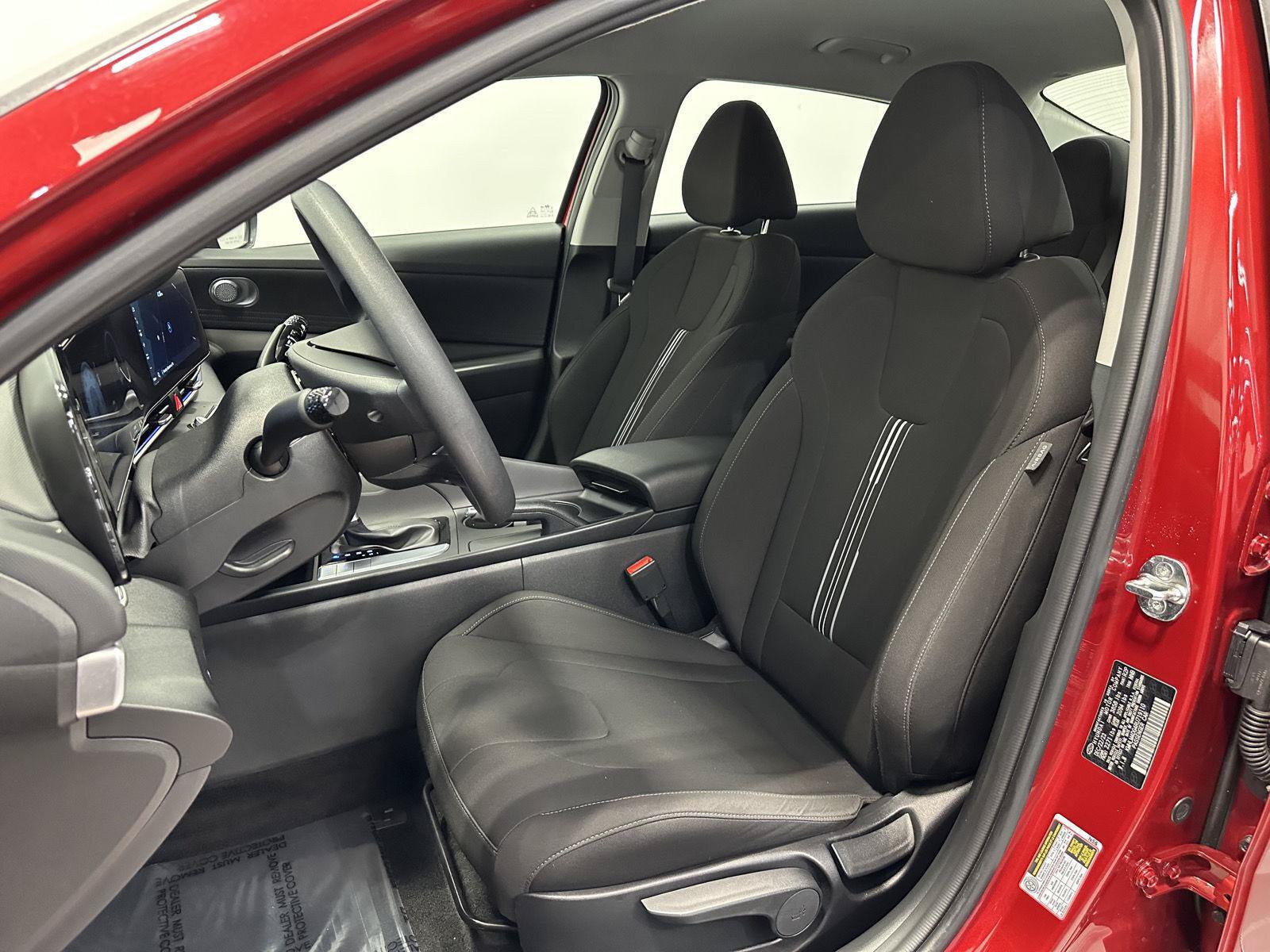 Certified 2024 Hyundai Elantra SEL FWD image 15