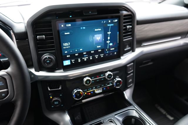 Used 2025 Ford F150 Lariat w/ Equipment Group 501A Mid image 26