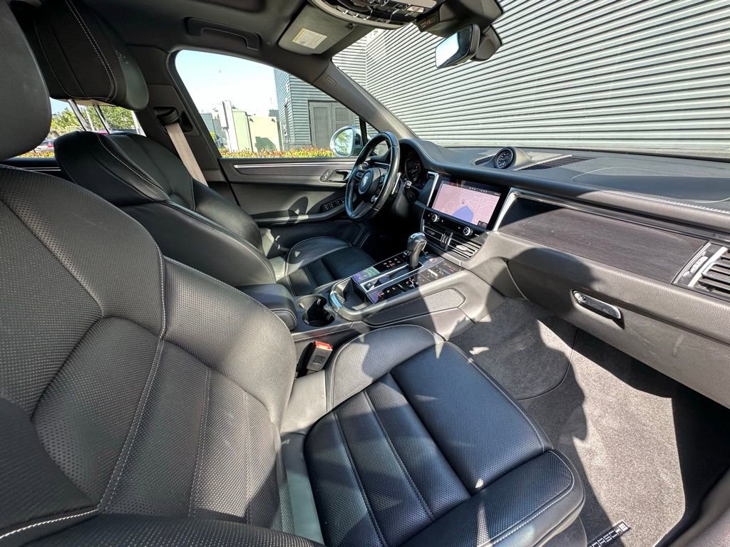 Certified 2023 Porsche Macan GTS AWD/4WD image 40
