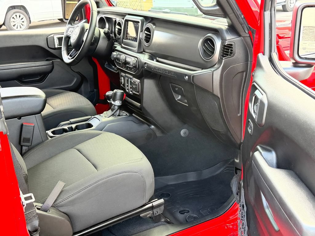 Certified 2022 Jeep Wrangler Sport AWD/4WD image 22