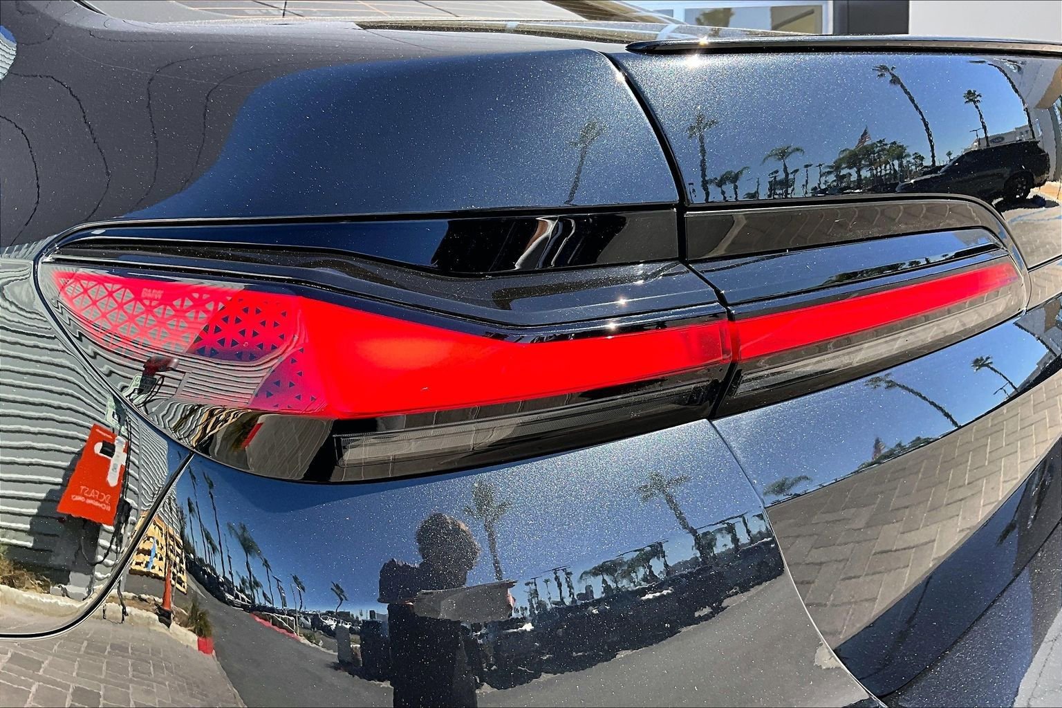 Used 2023 BMW 740i w/ Parking Assistance Package image 29