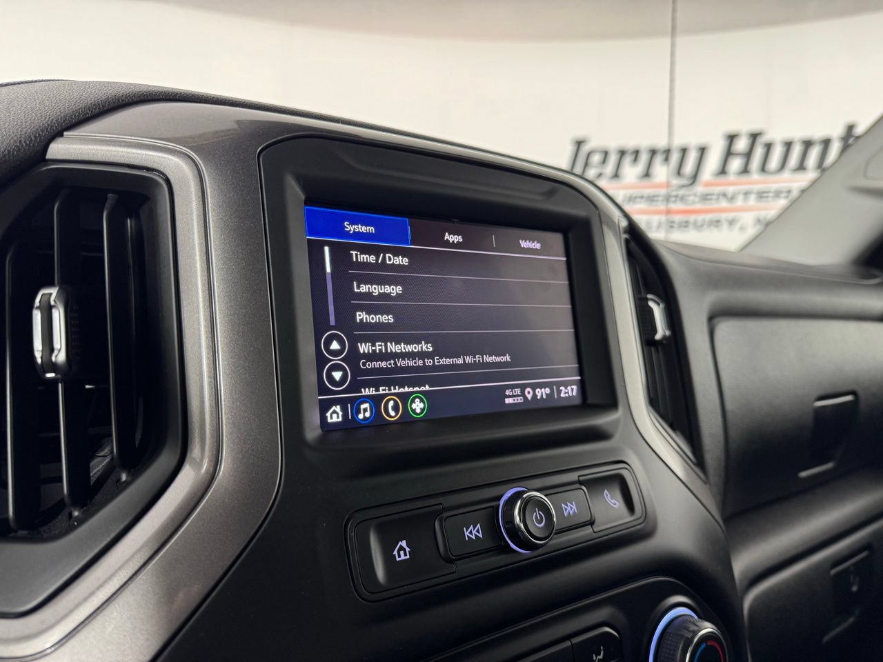 Used 2025 Chevrolet Silverado 1500 Custom Trail Boss AWD/4WD image 19