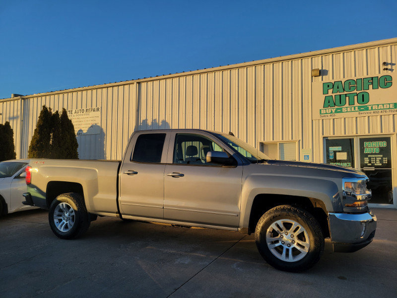 Used 2016 Chevrolet Silverado 1500 LT w/ All Star Edition image 9