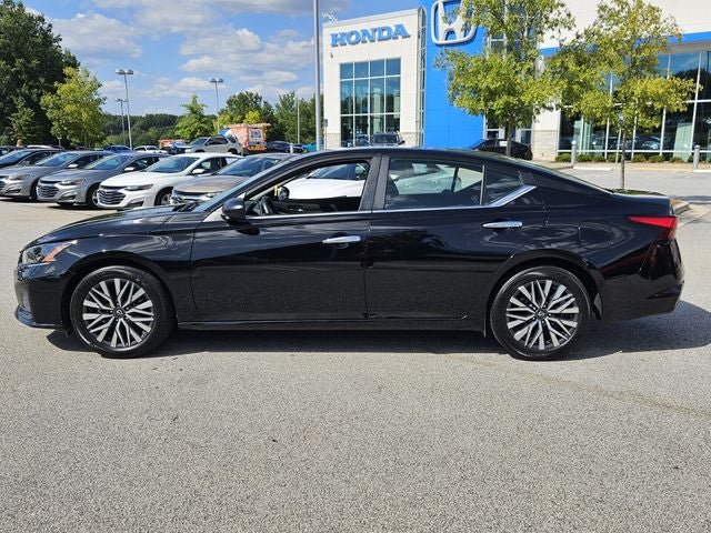 Used 2025 Nissan Altima 2.5 SV FWD image 5