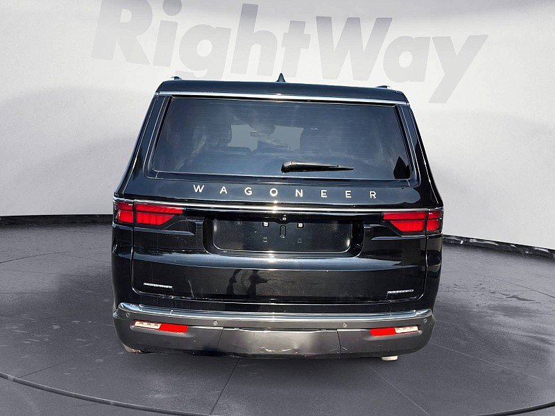 Used 2022 Jeep Wagoneer Series II w/ Convenience Group I AWD/4WD image 4