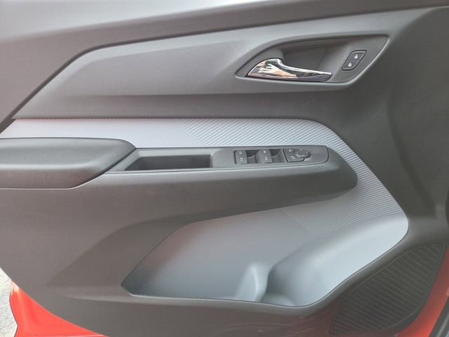 New 2027 Chevrolet Bolt RS w/ Technology Package FWD image 32