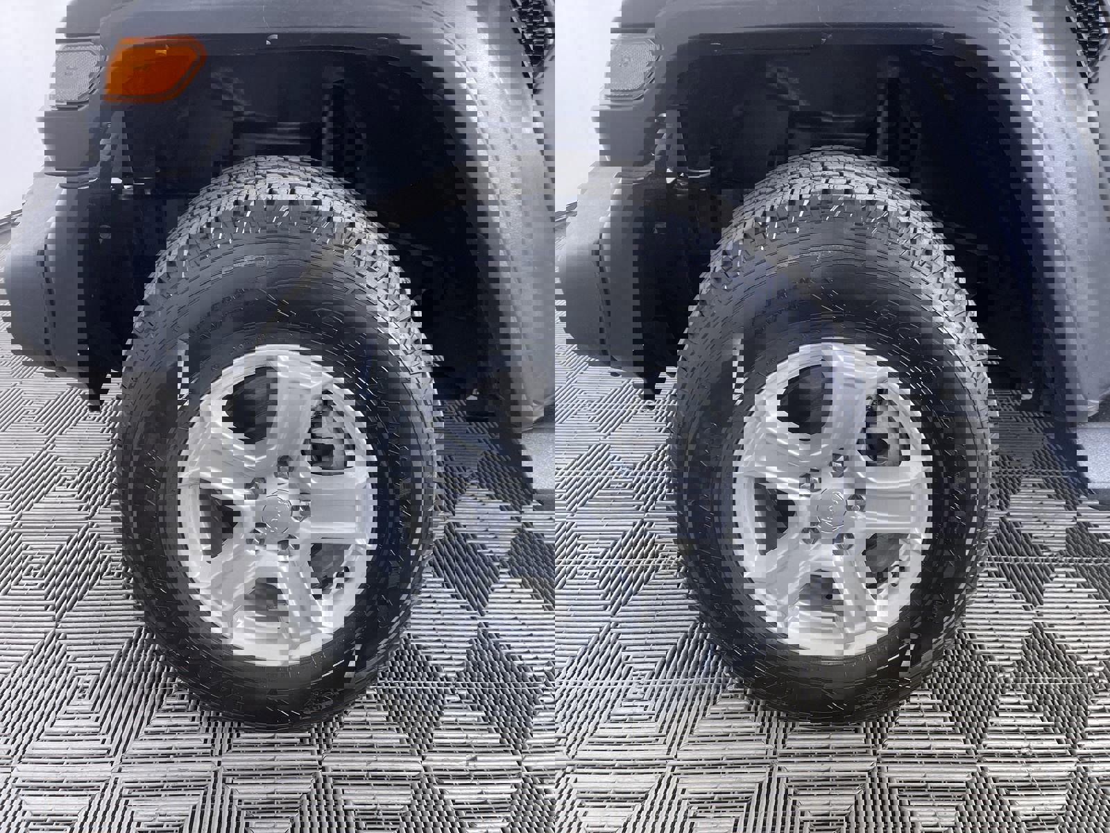 Used 2019 Jeep Wrangler Sport image 24