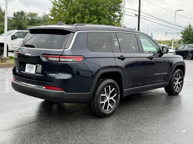 Used 2023 Jeep Grand Cherokee L Limited AWD/4WD image 14