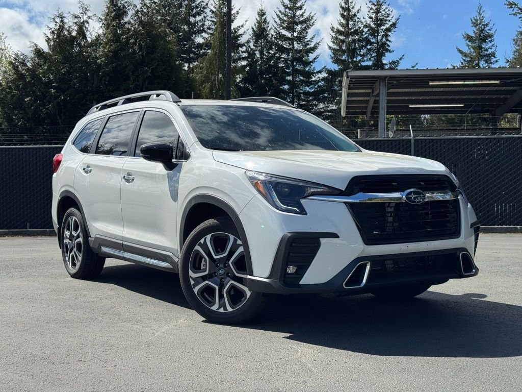 Used 2025 Subaru Ascent Touring image 3