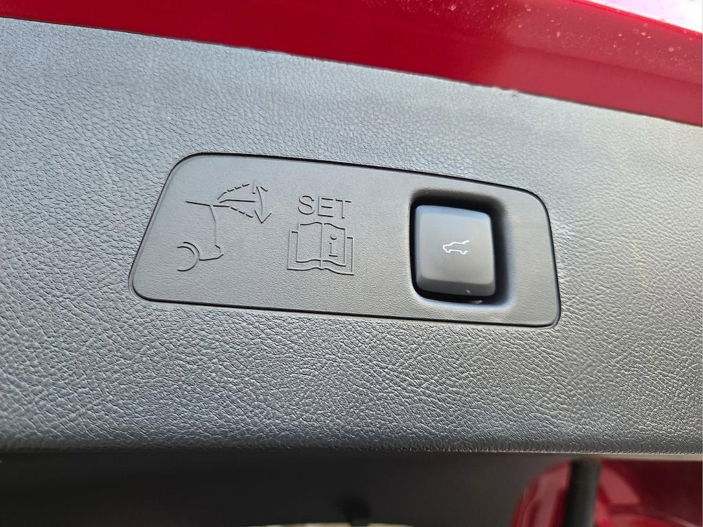 New 2026 Lincoln Corsair Premiere FWD image 9