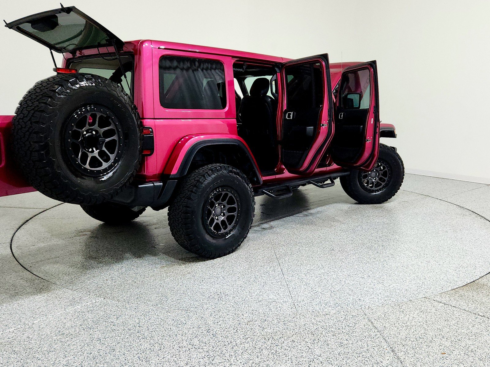 Used 2021 Jeep Wrangler Unlimited Rubicon w/ Xtreme Recon 35" Tire Package image 7