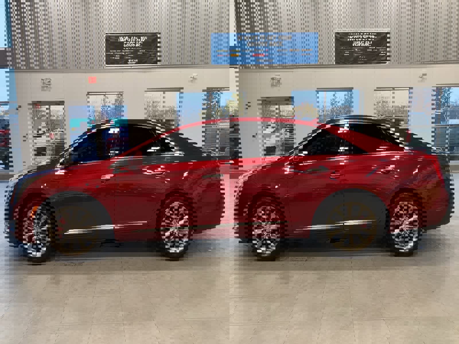 Used 2013 Cadillac XTS Luxury w/ Driver Awareness Package image 8