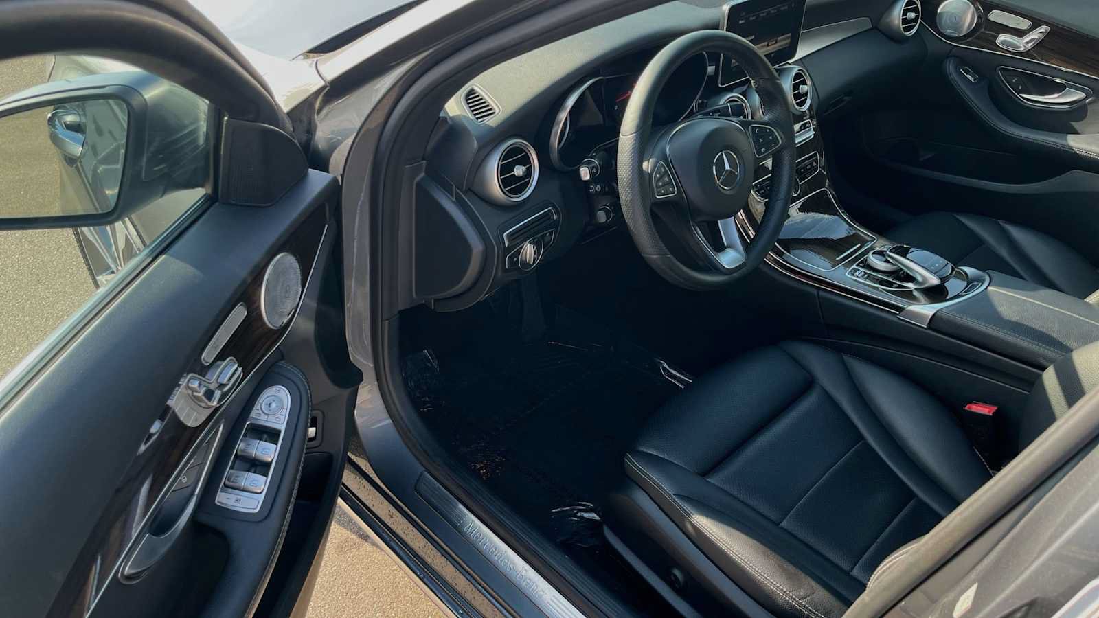 Used 2018 Mercedes-Benz C 300 4MATIC Sedan image 14