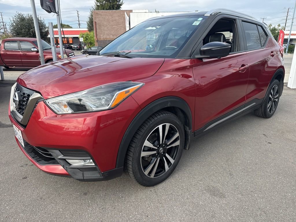 Used 2019 Nissan Kicks SR w/ SR Premium Package image 2