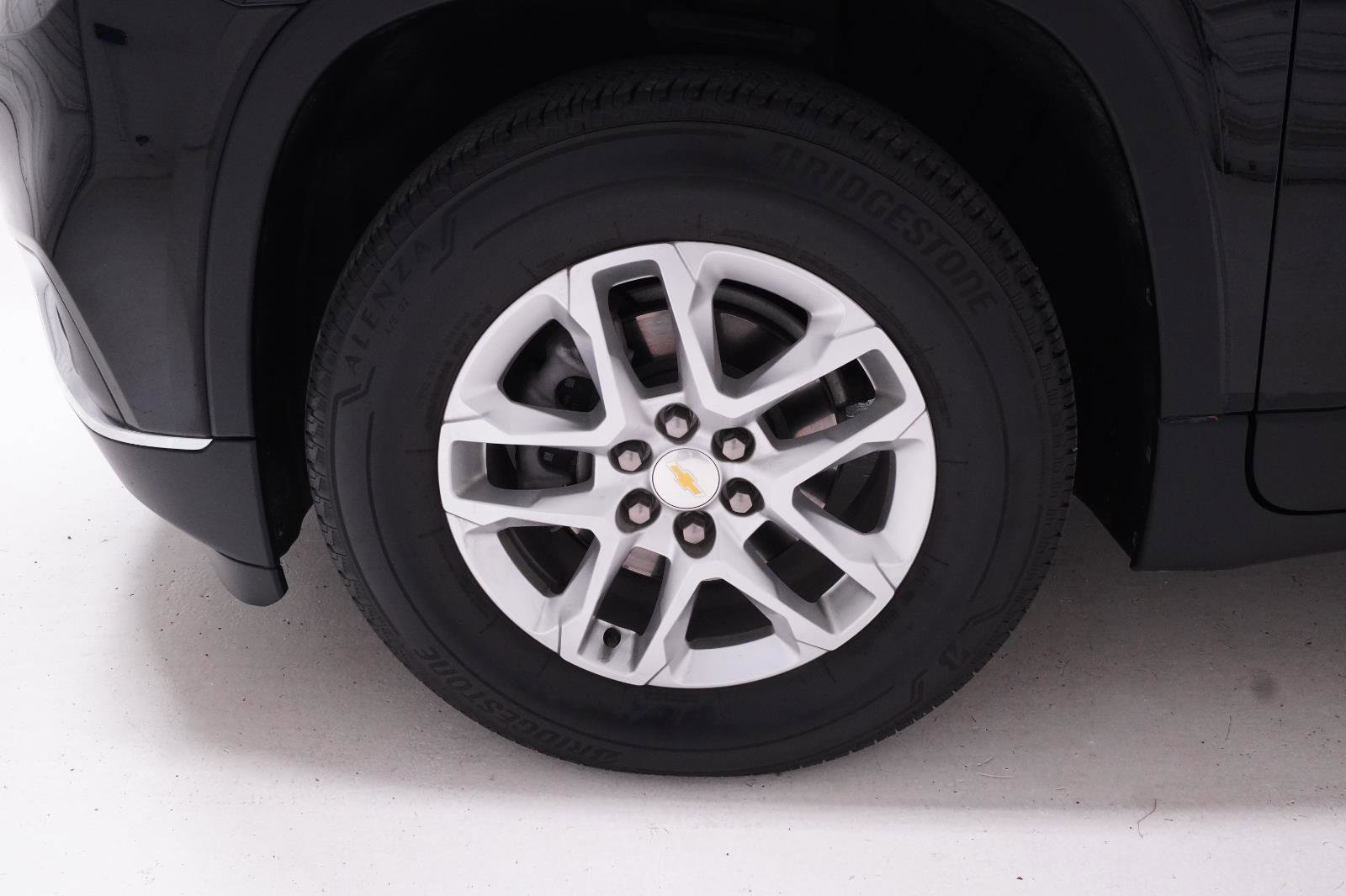 Used 2021 Chevrolet Traverse LT FWD image 14