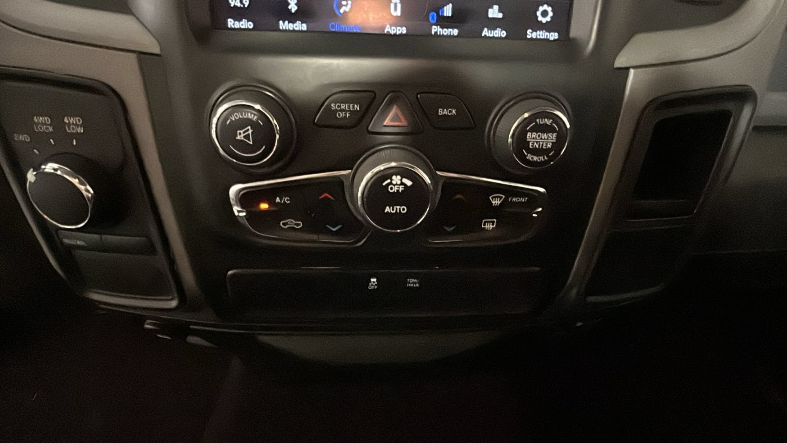 Used 2019 RAM 1500 Express w/ Wheel & Sound Group AWD/4WD image 25