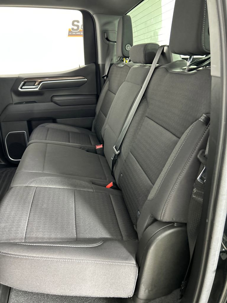 Used 2022 Chevrolet Silverado 1500 LT w/ Z71 Off-Road Package image 19