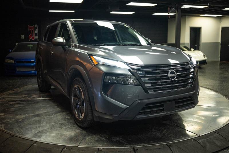 Used 2024 Nissan Rogue SV FWD image 5