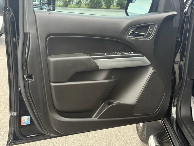 Used 2018 Chevrolet Colorado LT w/ LT Convenience Package RWD image 32