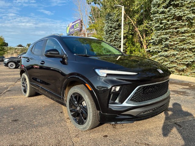 Used 2024 Buick Encore GX Sport Touring w/ Comfort Package AWD/4WD image 4