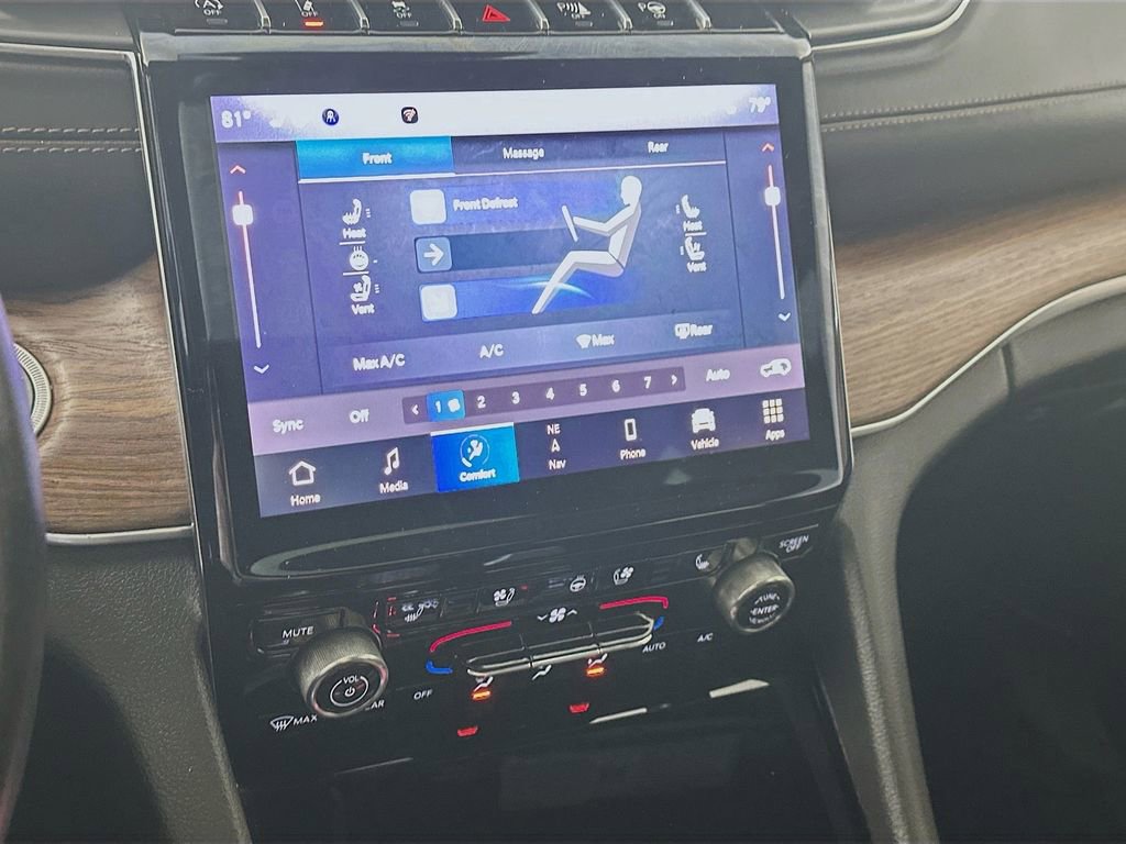 Used 2023 Jeep Grand Cherokee Summit image 18