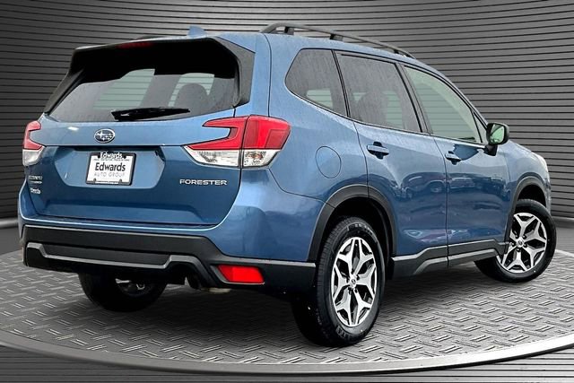 Used 2023 Subaru Forester Premium image 6