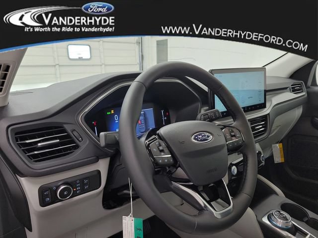 New 2026 Ford Escape SE FWD image 19