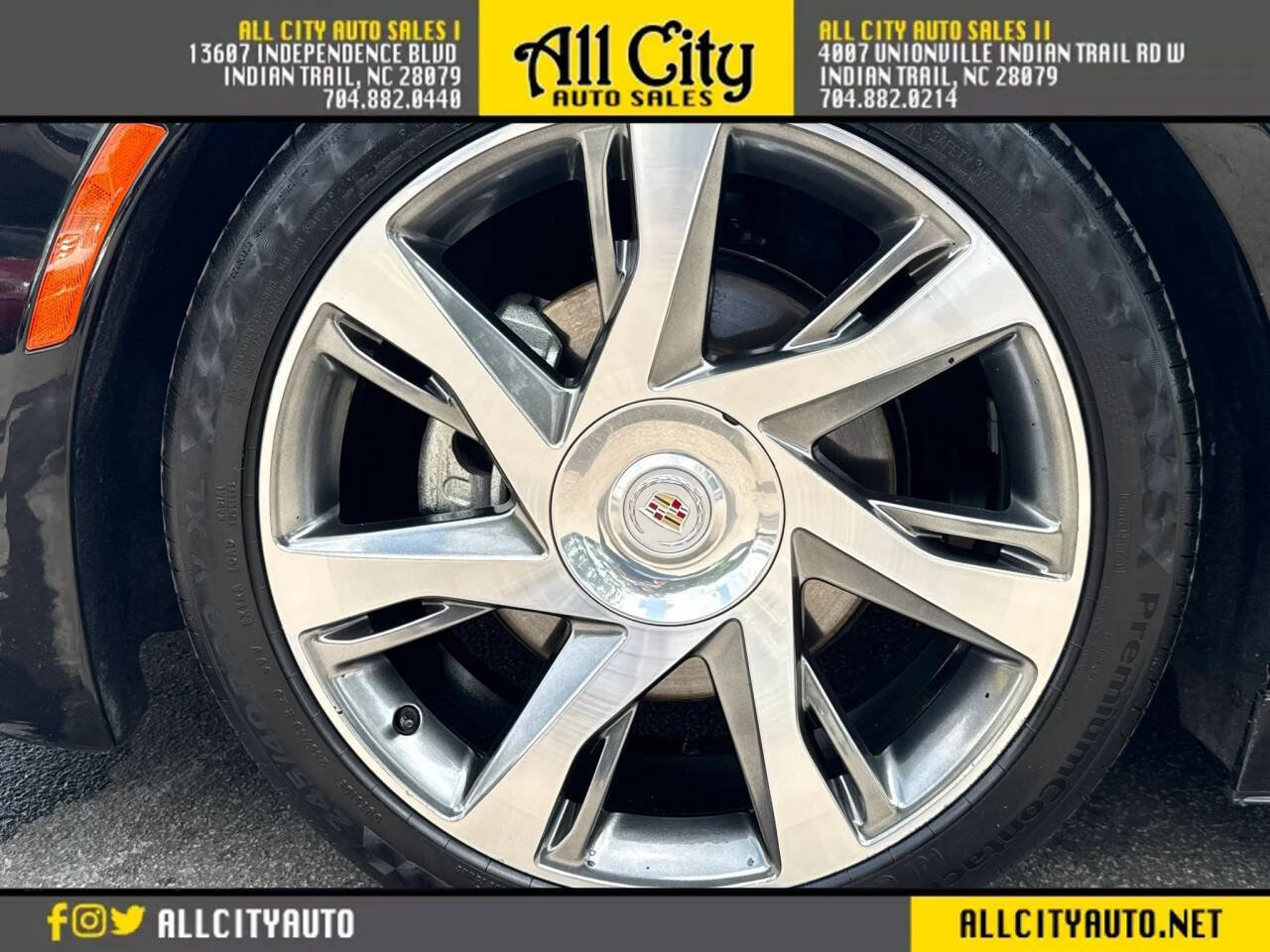 Used 2014 Cadillac ELR w/ Luxury Package FWD image 12