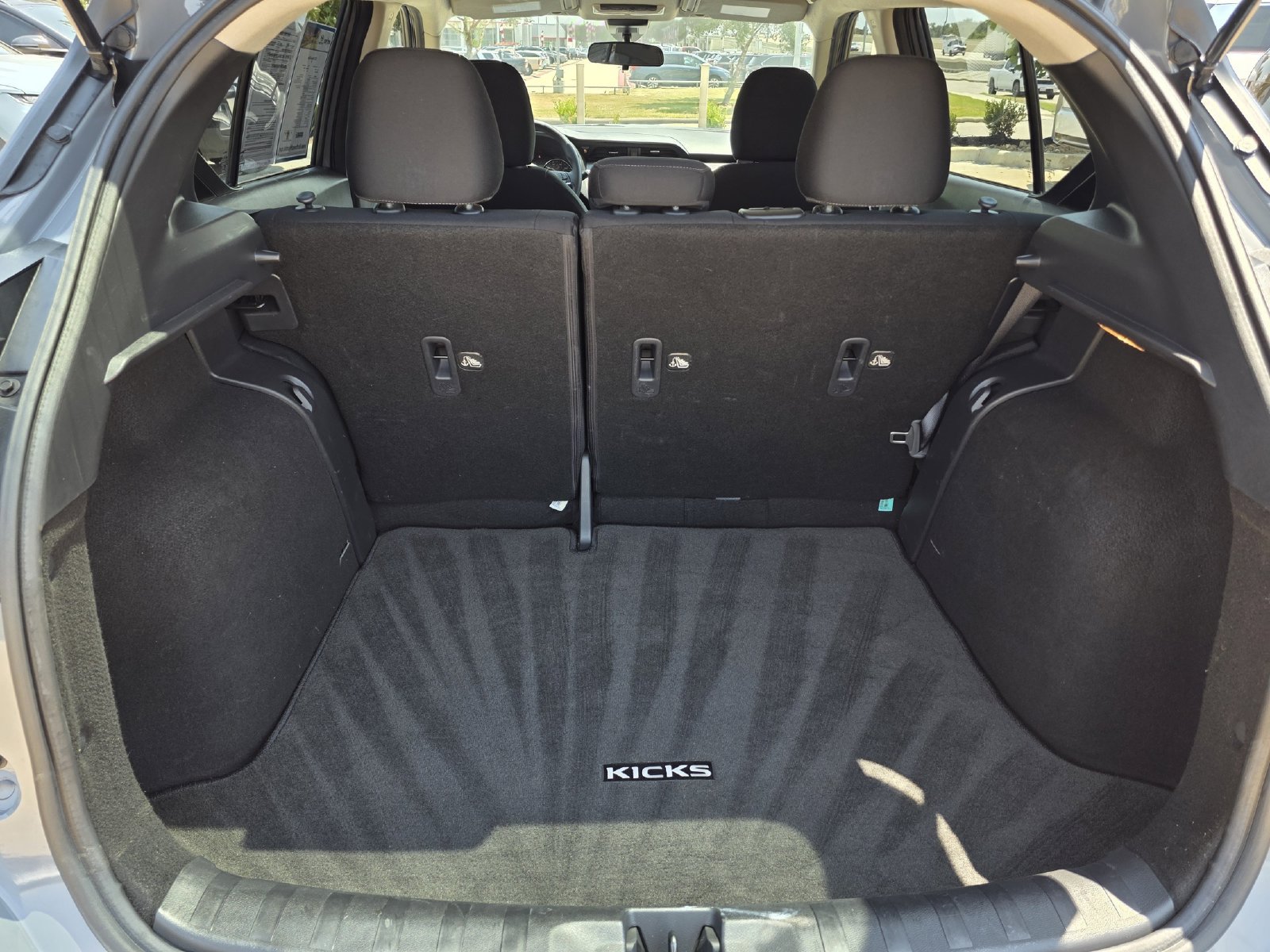 Used 2023 Nissan Kicks SV FWD image 19