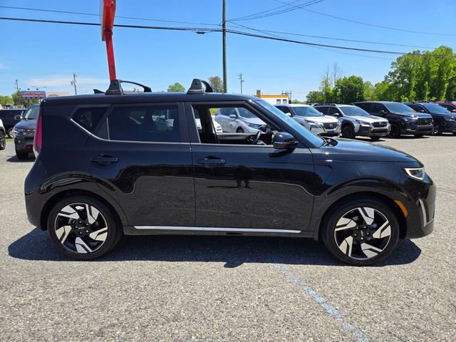 Used 2025 Kia Soul GT-Line w/ GT-Line Technology Package FWD image 9