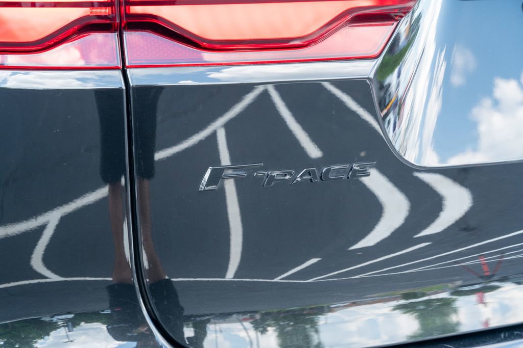 Used 2023 Jaguar F-PACE S AWD/4WD image 16
