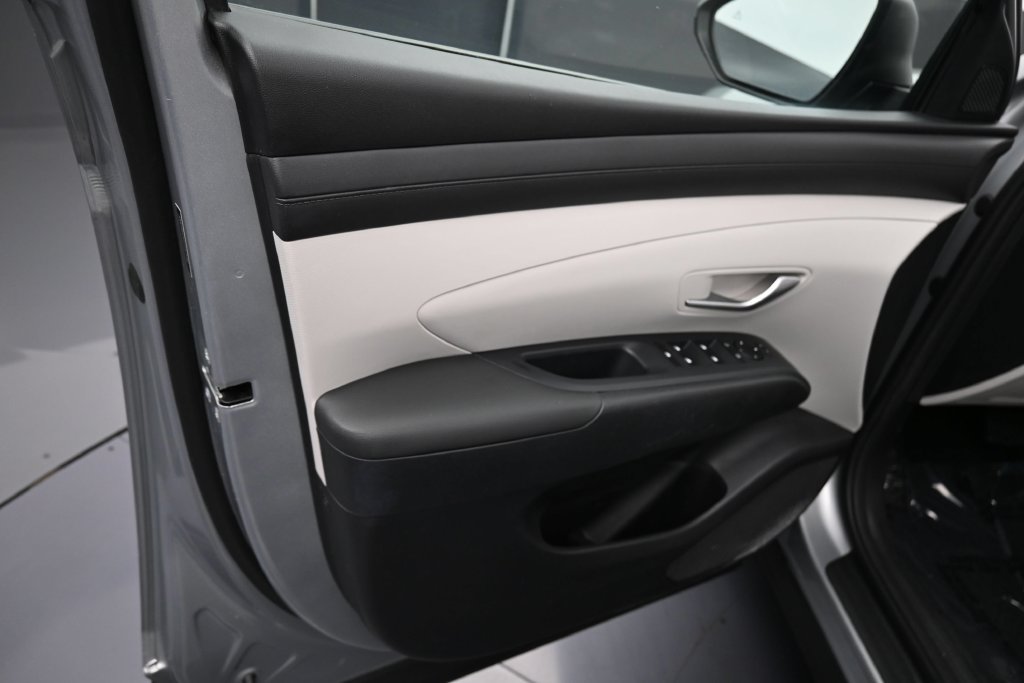 Certified 2025 Hyundai Tucson SEL FWD image 13